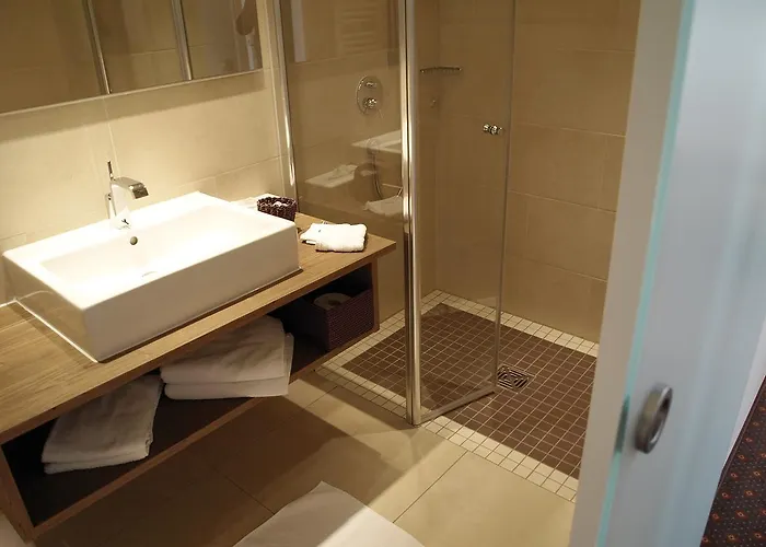 Landgasthof Zum Adler Otel